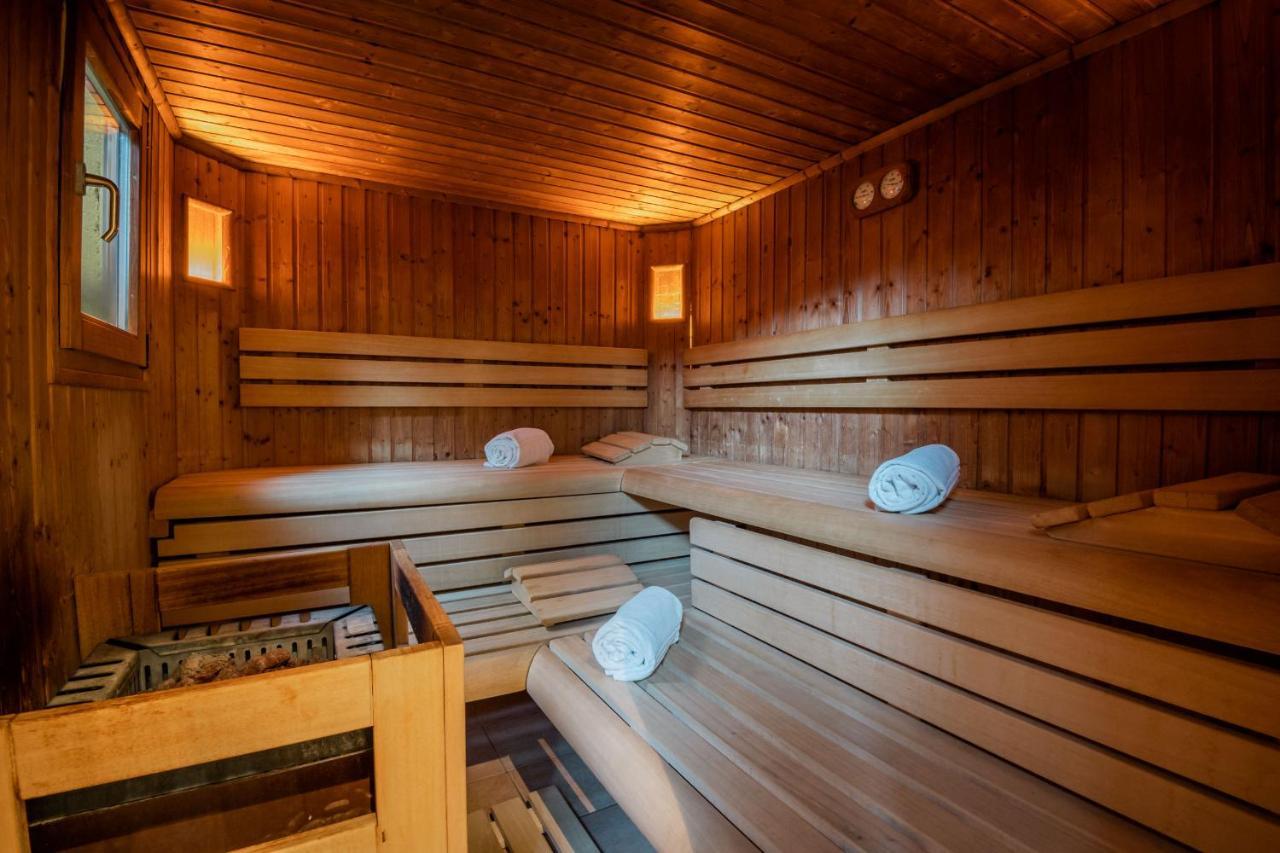 Hotel Cesa Tyrol Canazei Esterno foto