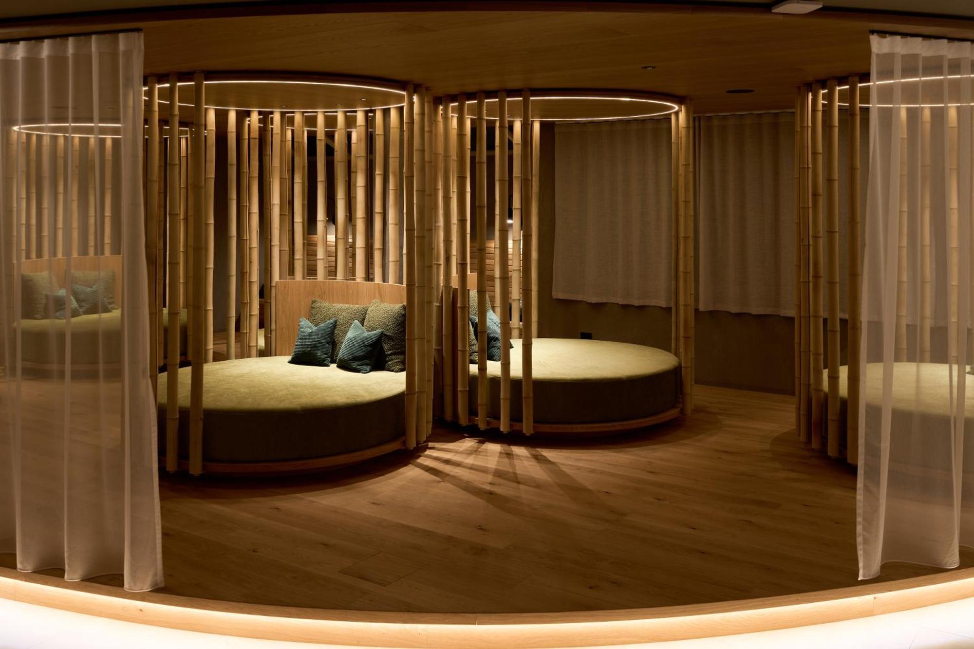 Hotel Cesa Tyrol Canazei Esterno foto